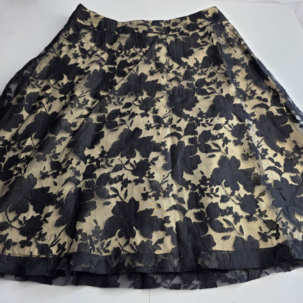 Apt. 9 Sz 8 Black Floral A-Line Skirt Gold Underlay Cb-2396